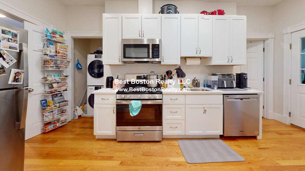House for rent at 317 Hurley St #1, Cambridge, MA 02141
