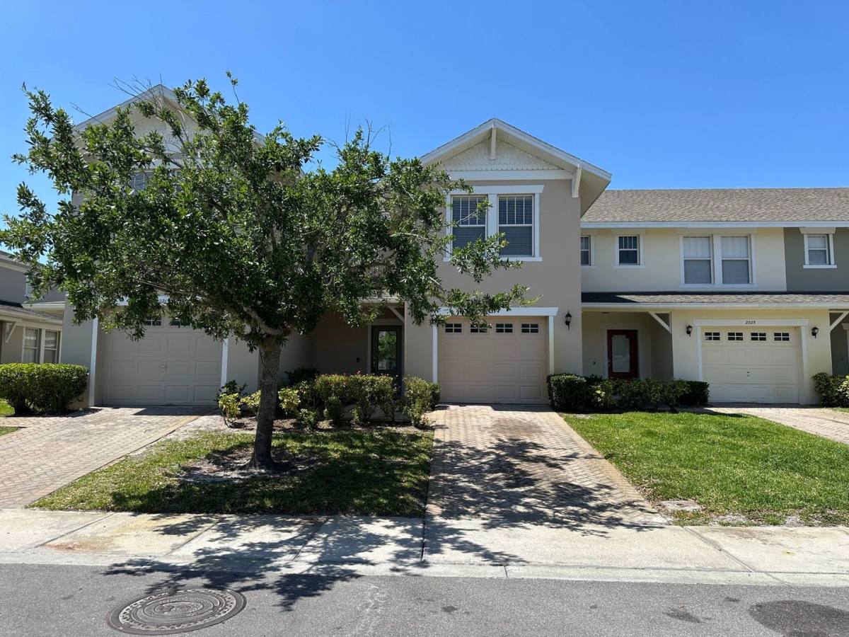 Townhouse for rent at 2023 Lacie Jo Lane, Kissimmee, FL 34743
