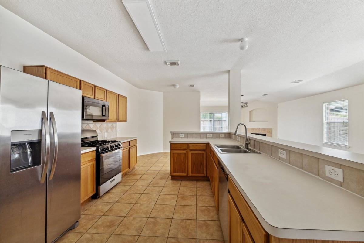 House for rent at 21102 Somerset Park Lane, Katy, TX 77450