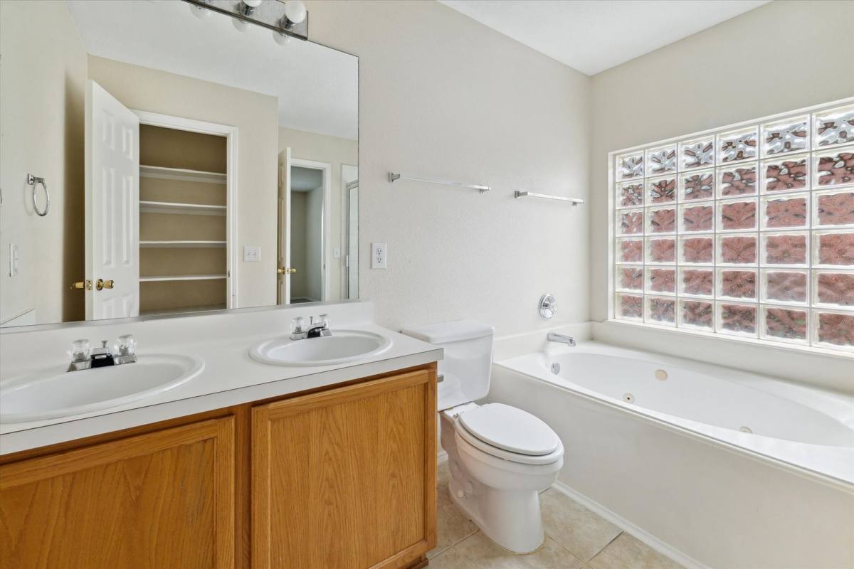 House for rent at 21102 Somerset Park Lane, Katy, TX 77450