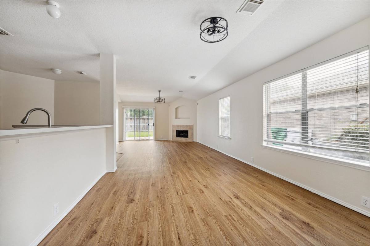 House for rent at 21102 Somerset Park Lane, Katy, TX 77450