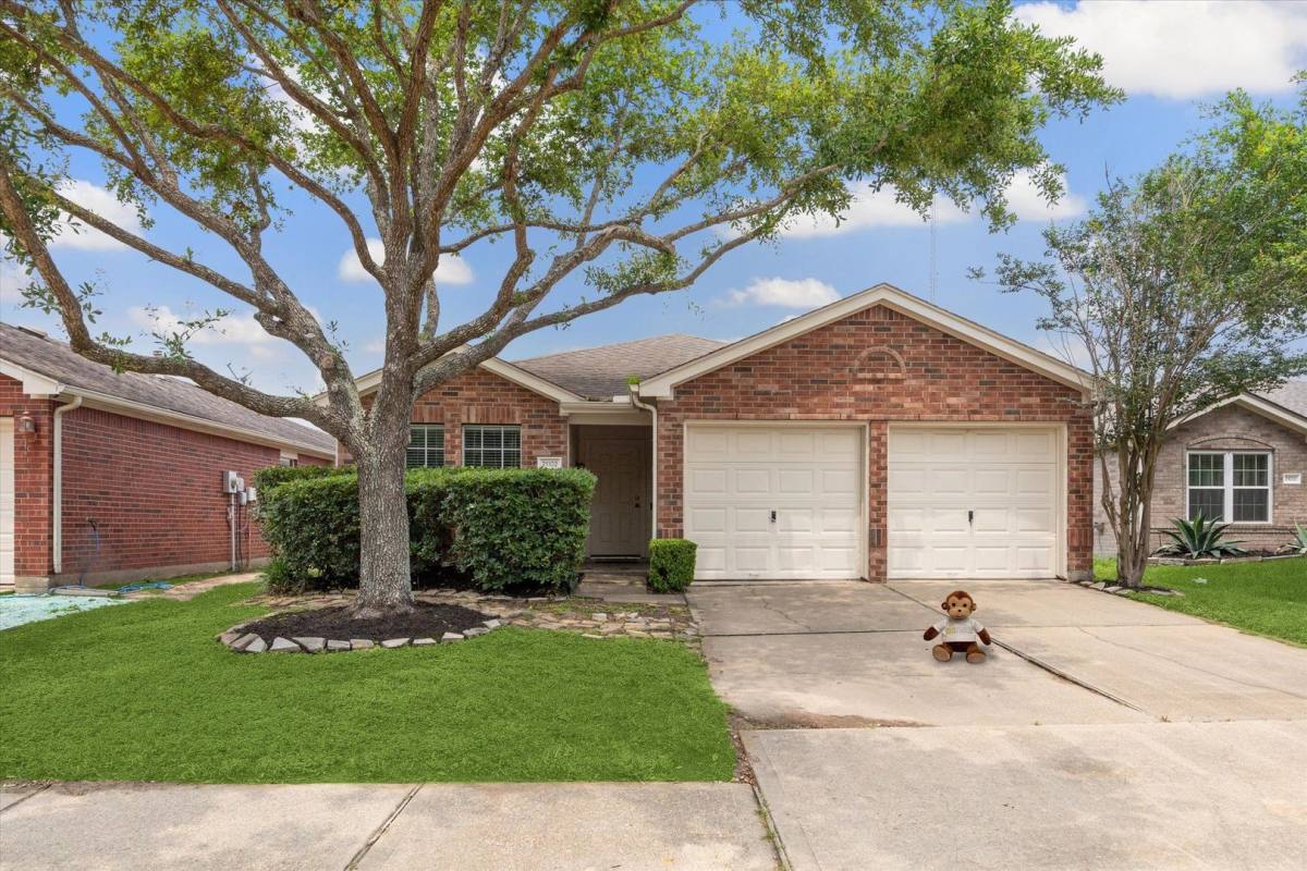 House for rent at 21102 Somerset Park Lane, Katy, TX 77450