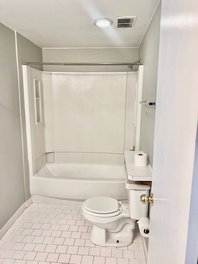 Apartment for rent at 900 19th Ave S, Nashville, TN 37212
