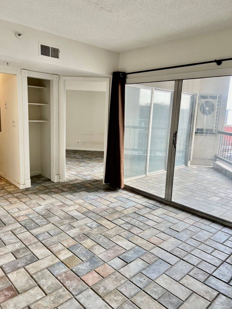 Apartment for rent at 900 19th Ave S, Nashville, TN 37212