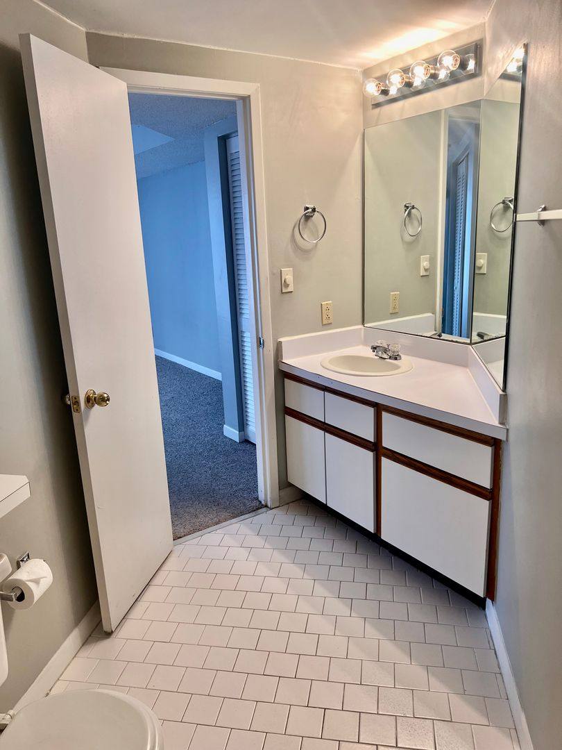 Apartment for rent at 900 19th Ave S, Nashville, TN 37212