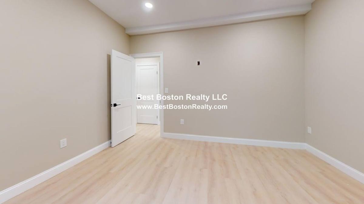 Apartment for rent at 231 Highland Ave #2, Somerville, MA 02143