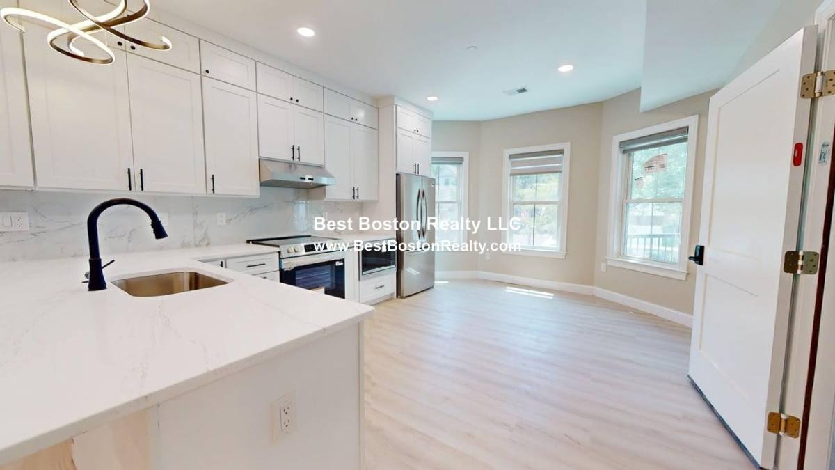 Apartment for rent at 231 Highland Ave #2, Somerville, MA 02143