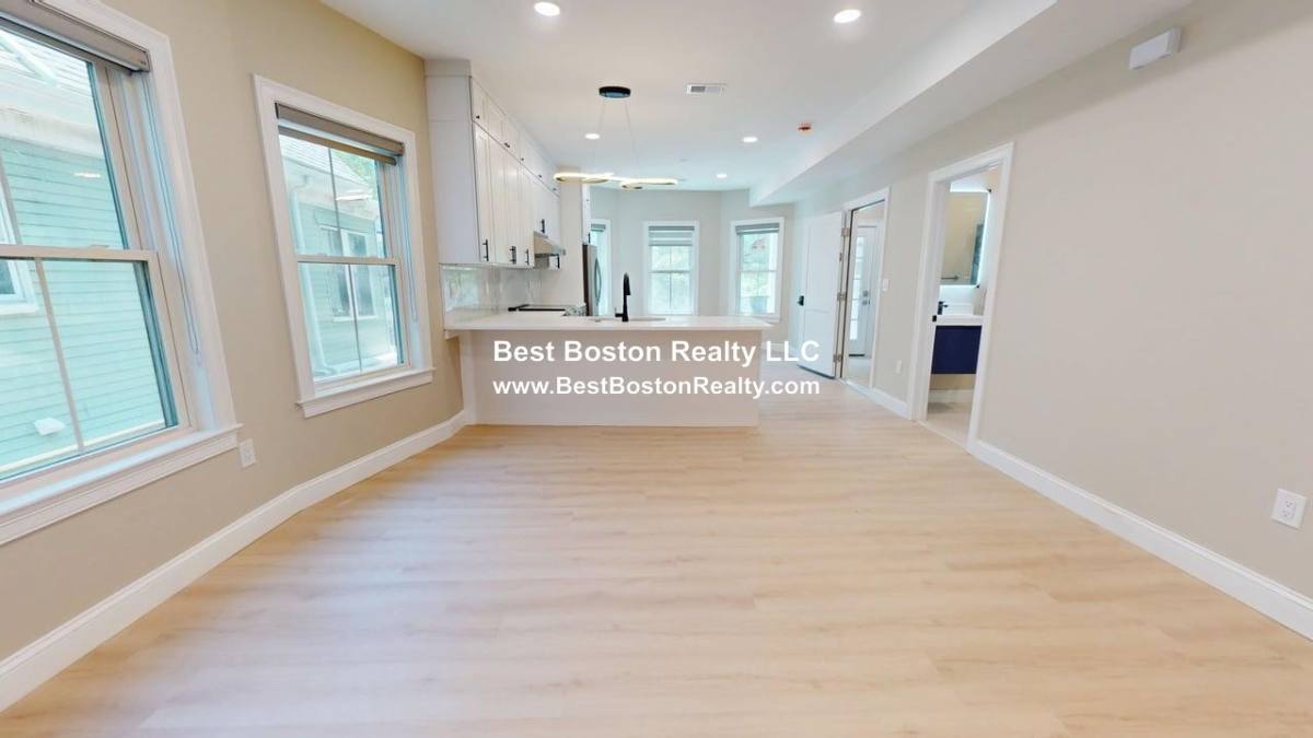 Apartment for rent at 231 Highland Ave #2, Somerville, MA 02143