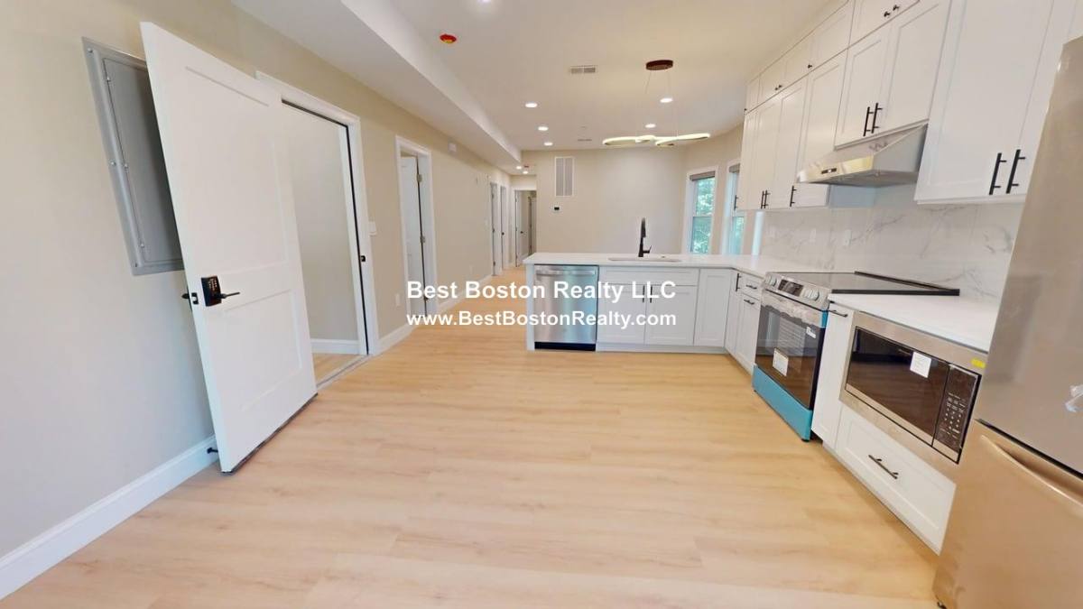 Apartment for rent at 231 Highland Ave #2, Somerville, MA 02143