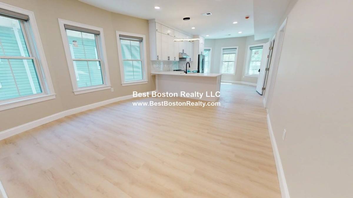 Apartment for rent at 231 Highland Ave #2, Somerville, MA 02143