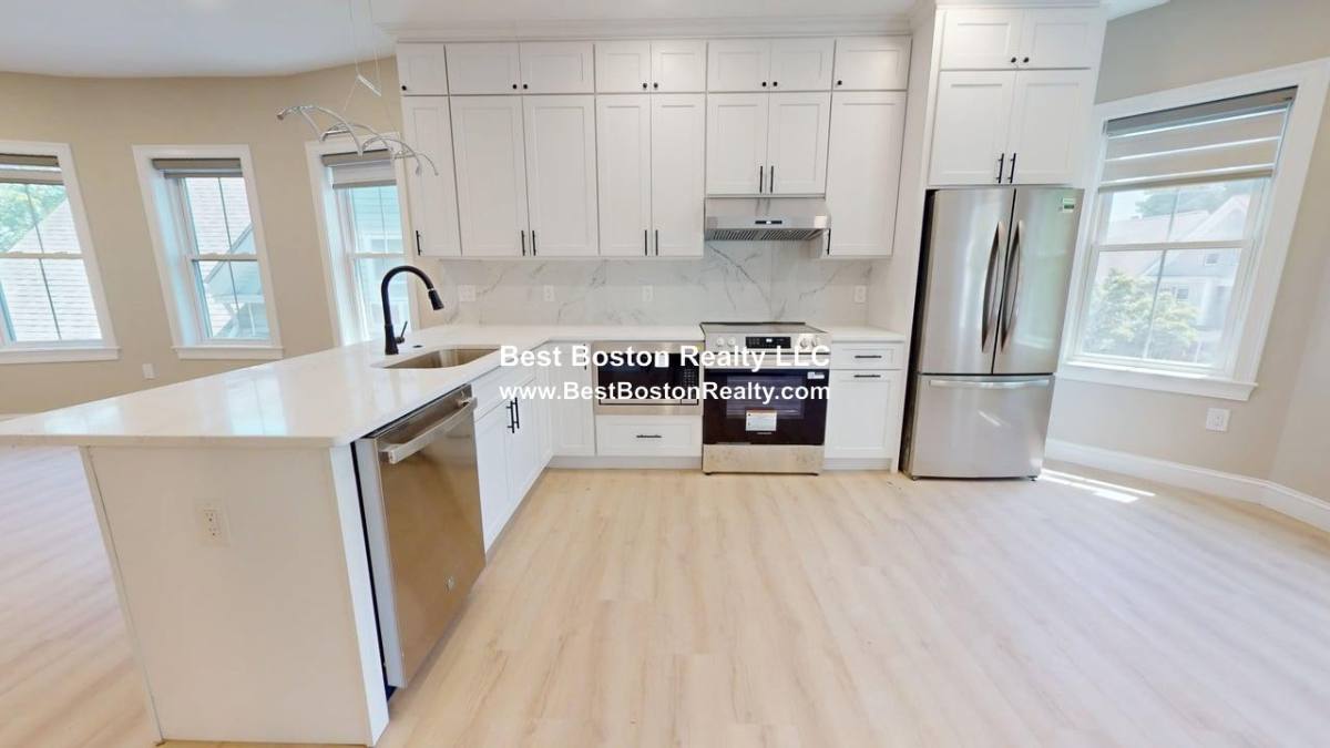 Apartment for rent at 231 Highlandave #3, Somerville, MA 02143