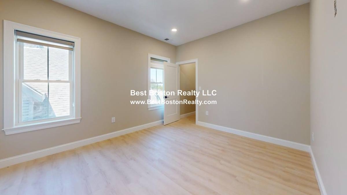 Apartment for rent at 231 Highlandave #3, Somerville, MA 02143