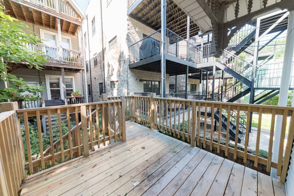 Apartment for rent at 1043 W Grace St #CH, Chicago, IL 60613