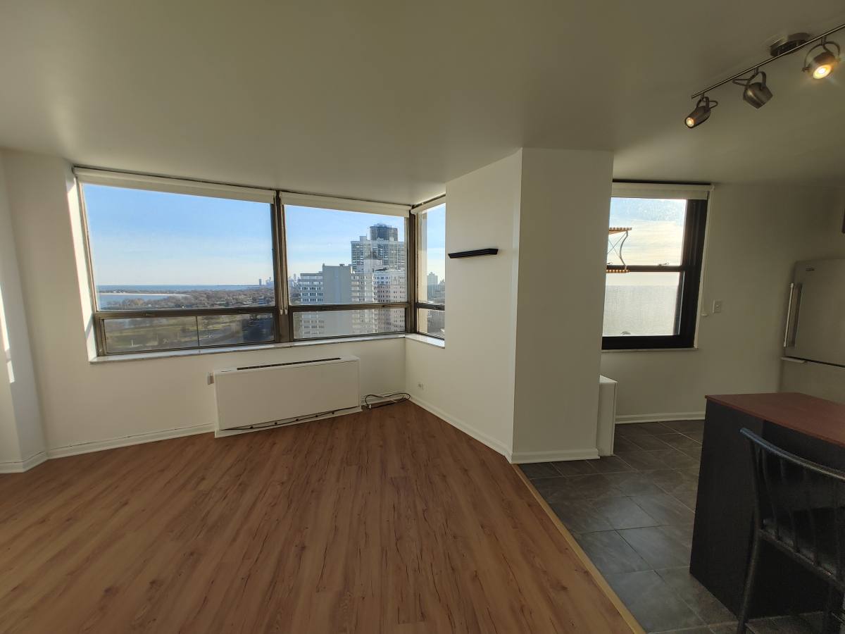 Apartment for rent at 5701 N Sheridan Rd #22O, Chicago, IL 60660