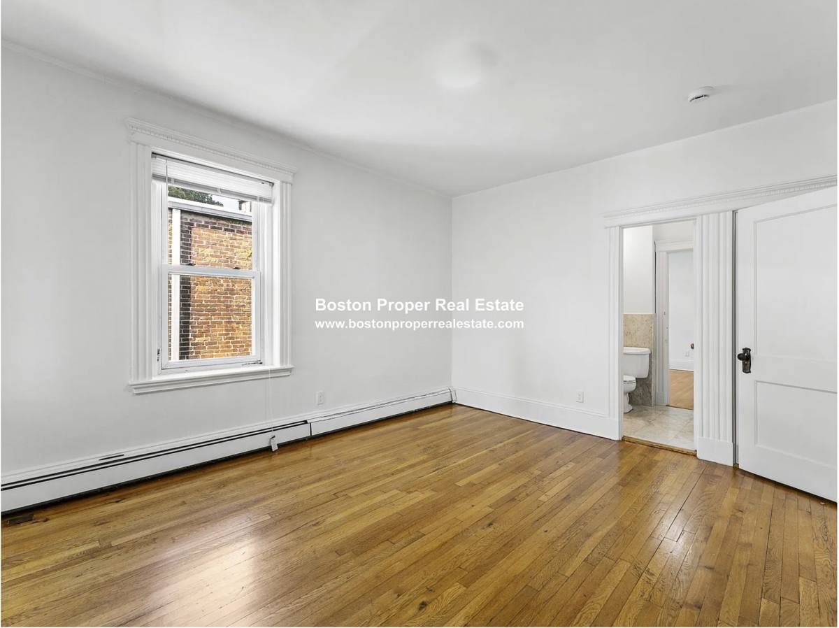 Apartment for rent at 134 Pleasant St #3, Brookline, MA 02446