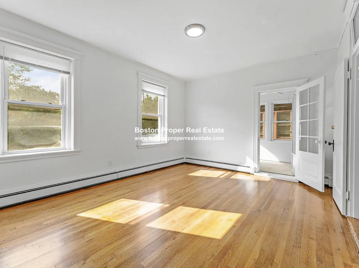 Apartment for rent at 134 Pleasant St #3, Brookline, MA 02446