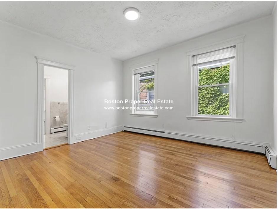 Apartment for rent at 134 Pleasant St #3, Brookline, MA 02446