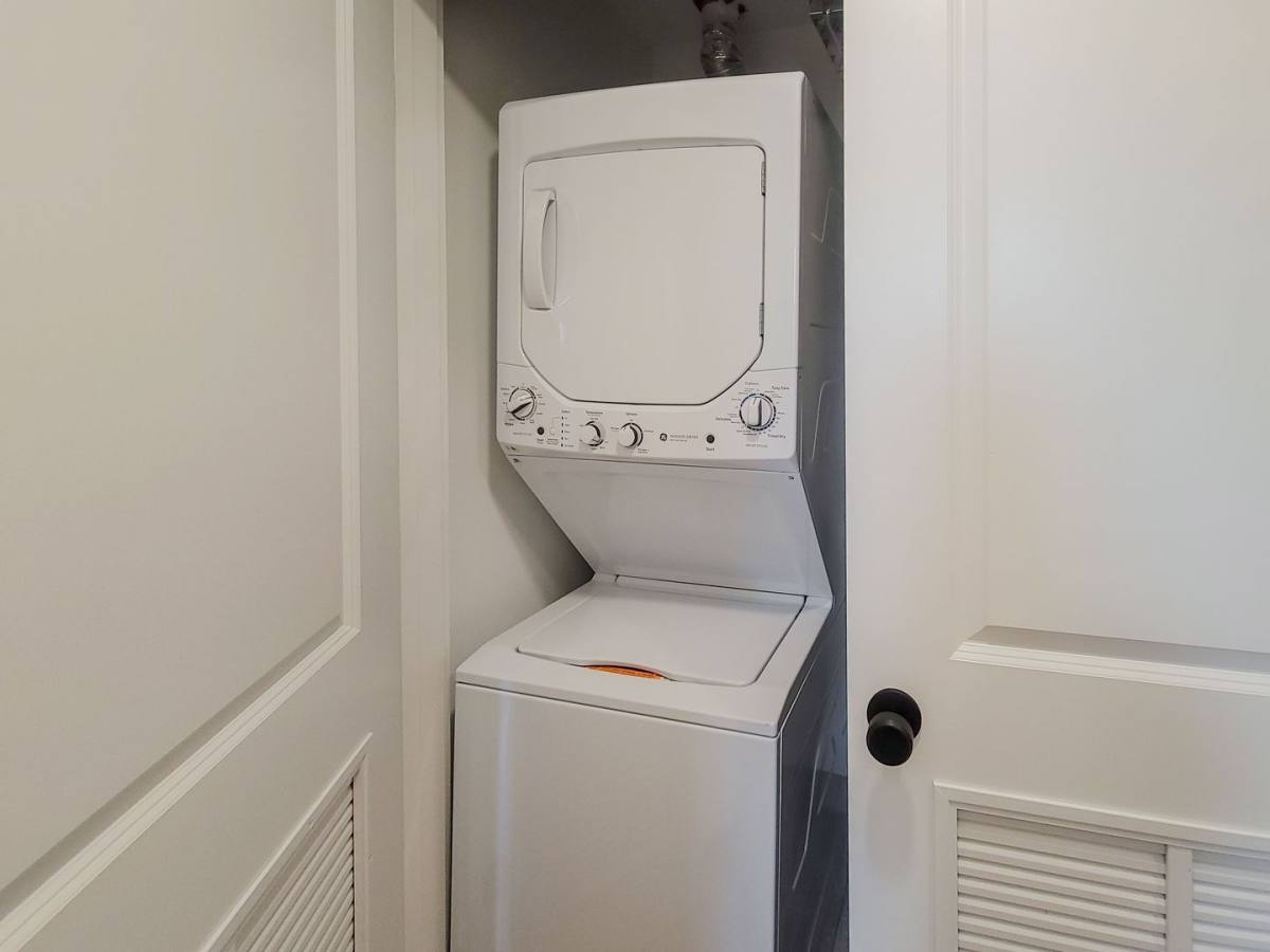 Apartment for rent at 22375 N Bissell St #3W, Chicago, IL 60614