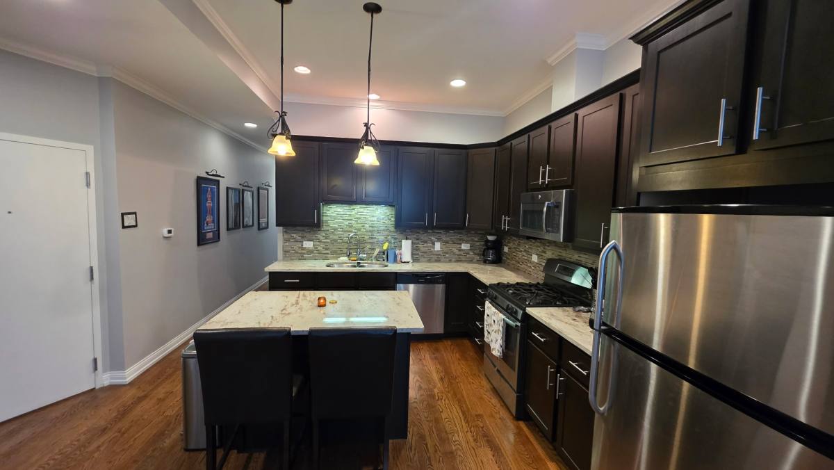Apartment for rent at 2835 N Clark #2S, Chicago, IL 60657