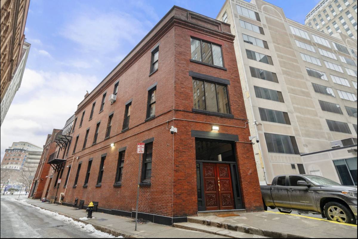 Apartment for rent at 19 Stanhope St #1A, Boston, MA 02116