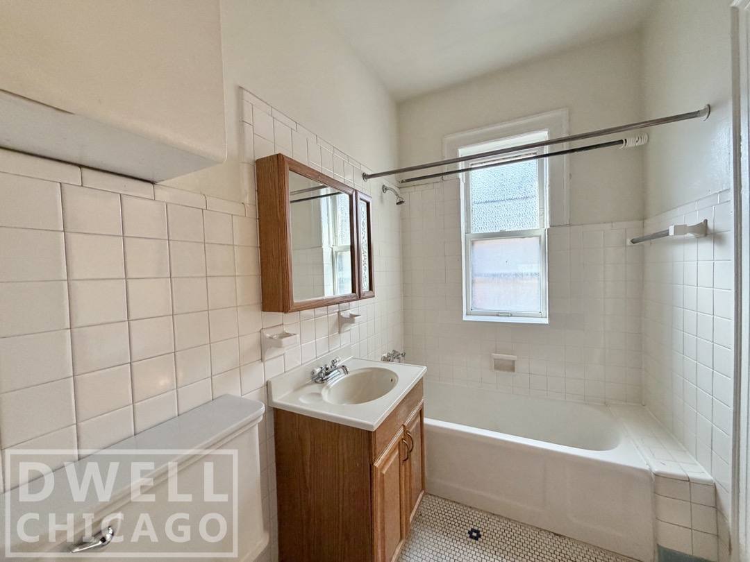 Apartment for rent at 943 Judson Ave #943-2, Evanston, IL 60202