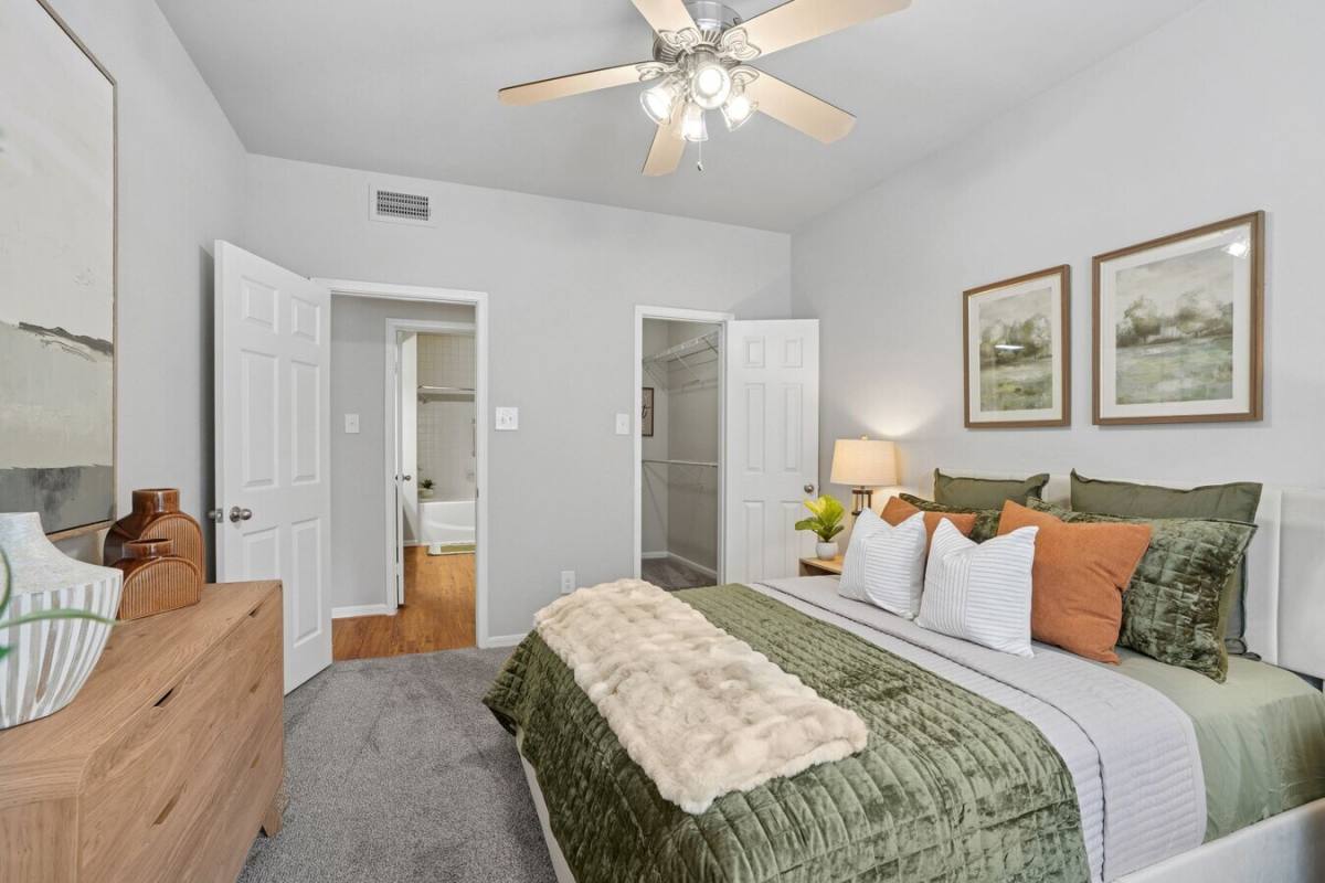 Apartment for rent at 3133 Buffalo Speedway #INV1, Houston, TX 77098