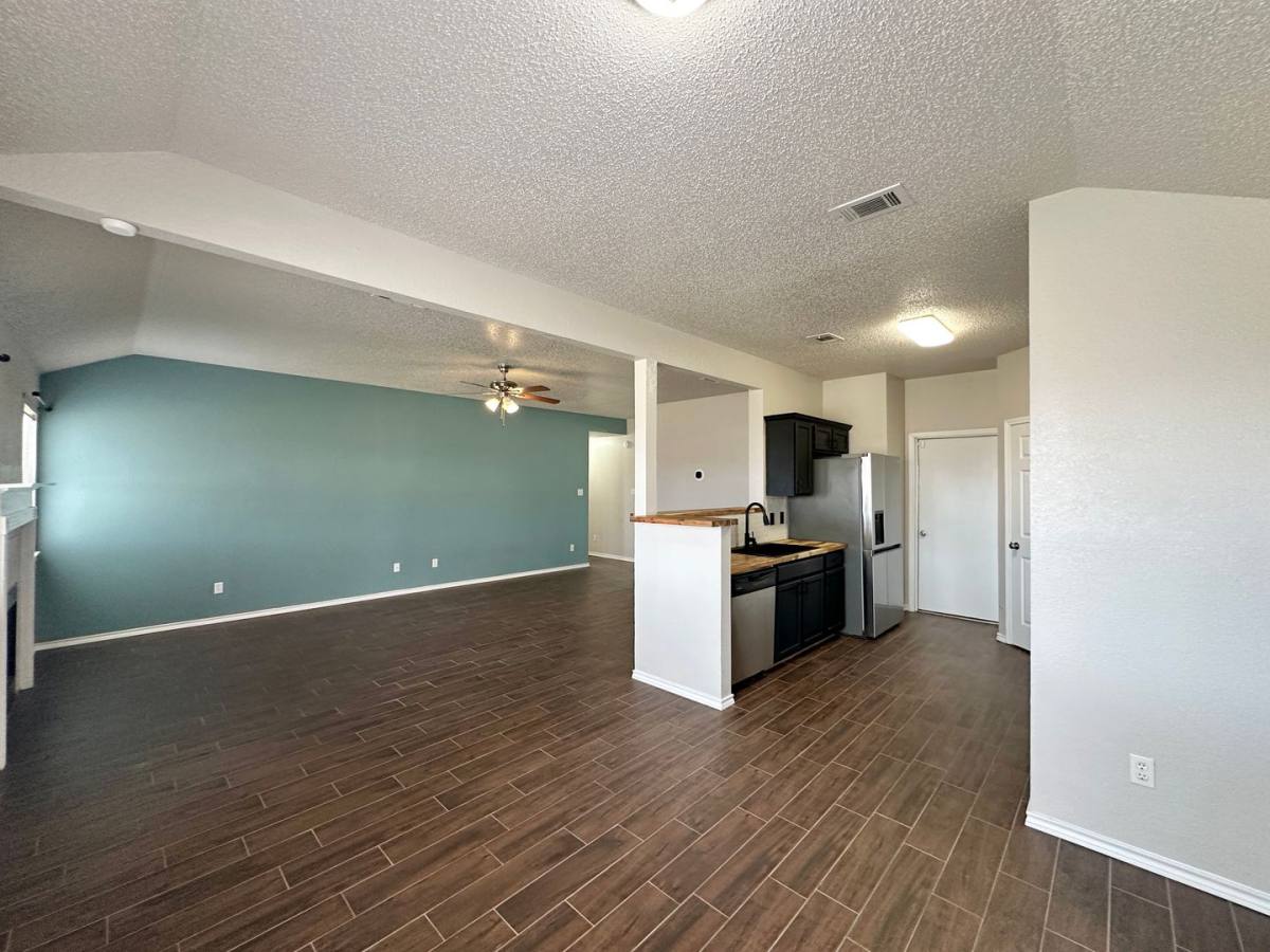House for rent at 1910 Michele Dr, Killeen, TX 76542