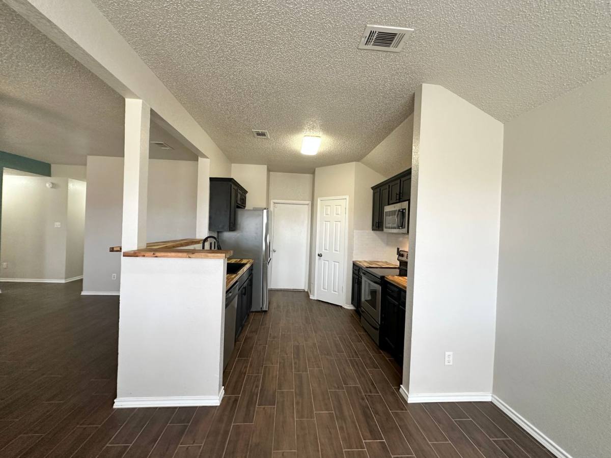 House for rent at 1910 Michele Dr, Killeen, TX 76542