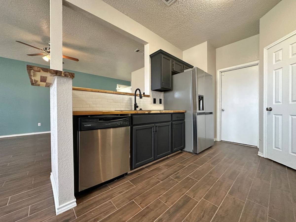 House for rent at 1910 Michele Dr, Killeen, TX 76542