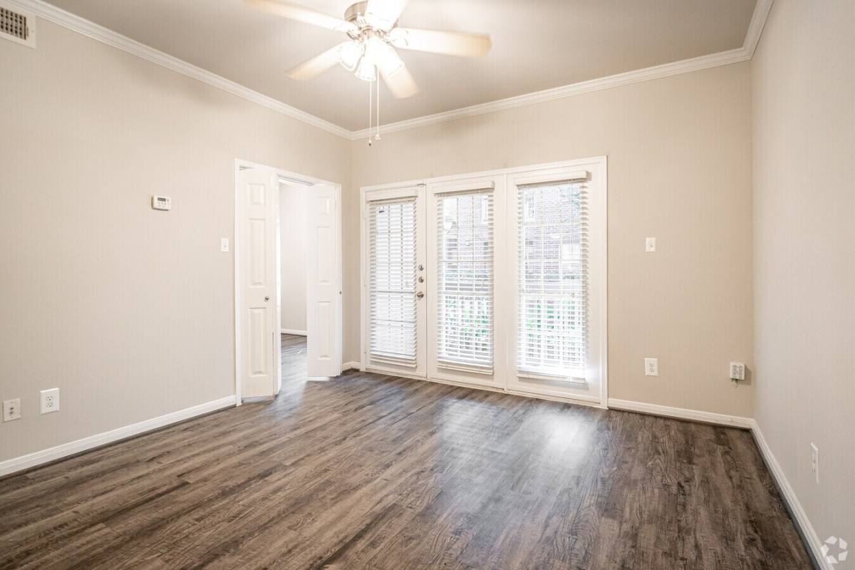 Apartment for rent at 3133 Buffalo Speedway #INV2, Houston, TX 77098