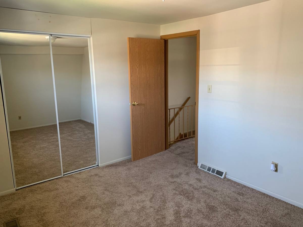 Townhouse for rent at 1832 First St, Massillon, OH 44646