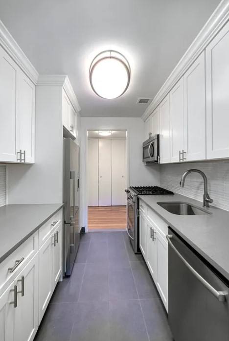 Apartment for rent at 1359 6th Ave #710, New York, NY 10019