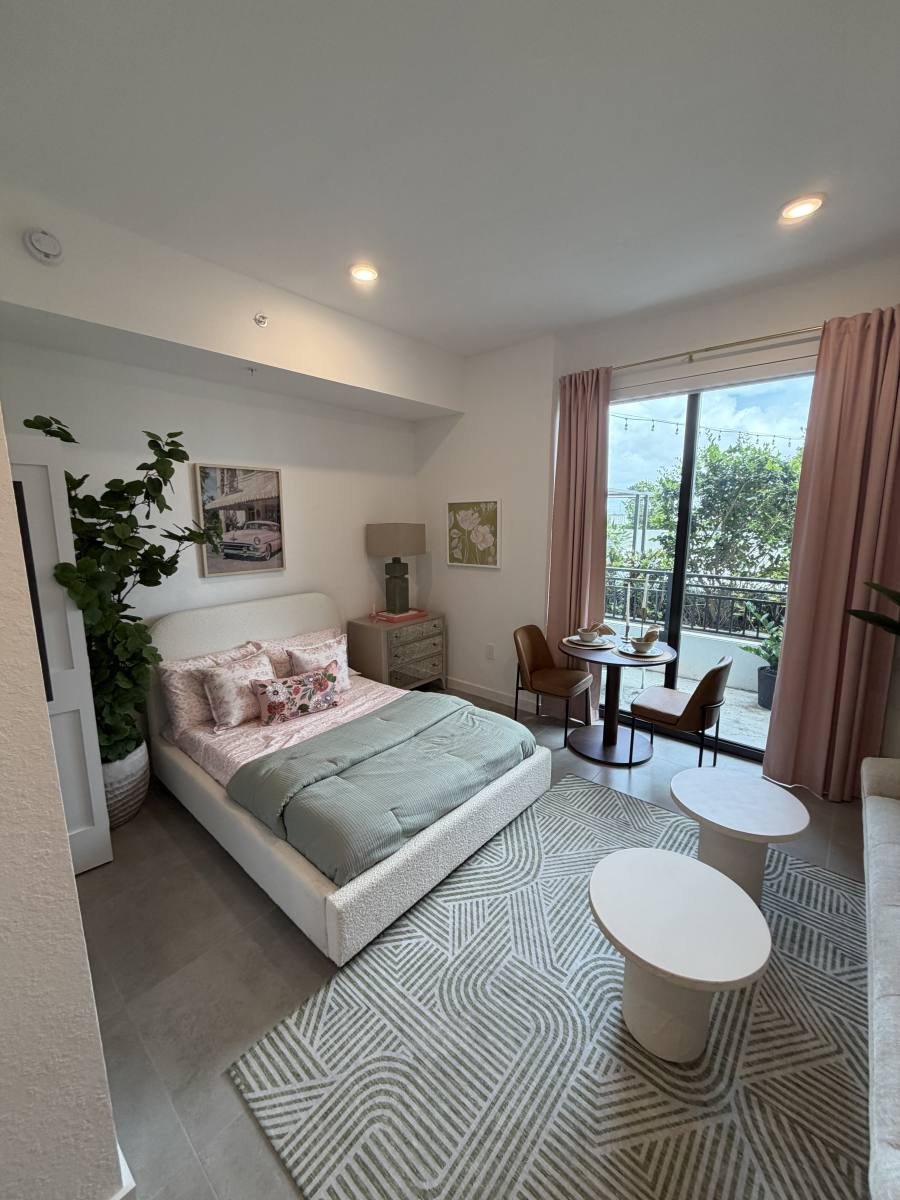 Apartment for rent at 2001 Van Buren St #1128, Hollywood, FL 33020