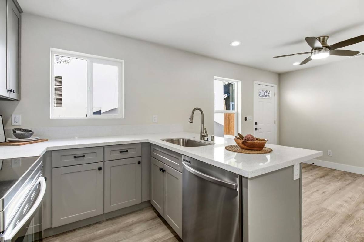House for rent at 3144 S St, Sacramento, CA 95816