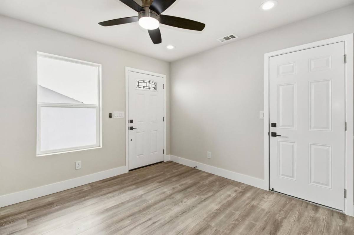 House for rent at 3144 S St, Sacramento, CA 95816