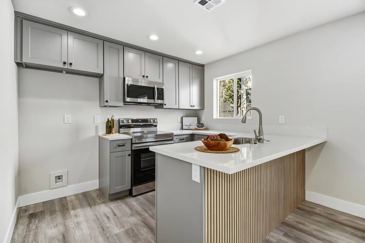 House for rent at 3144 S St, Sacramento, CA 95816