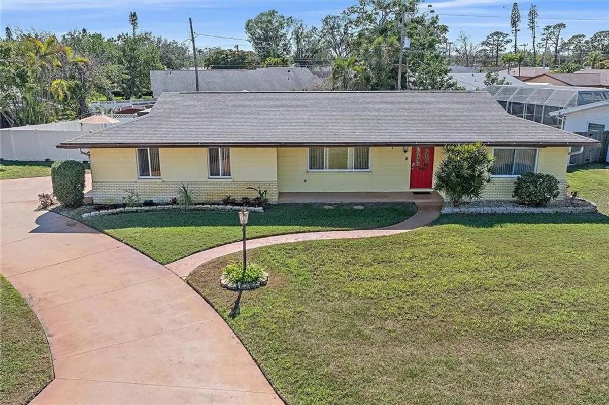 House for rent at 4201 W 18th Ave, Bradenton, FL 34205