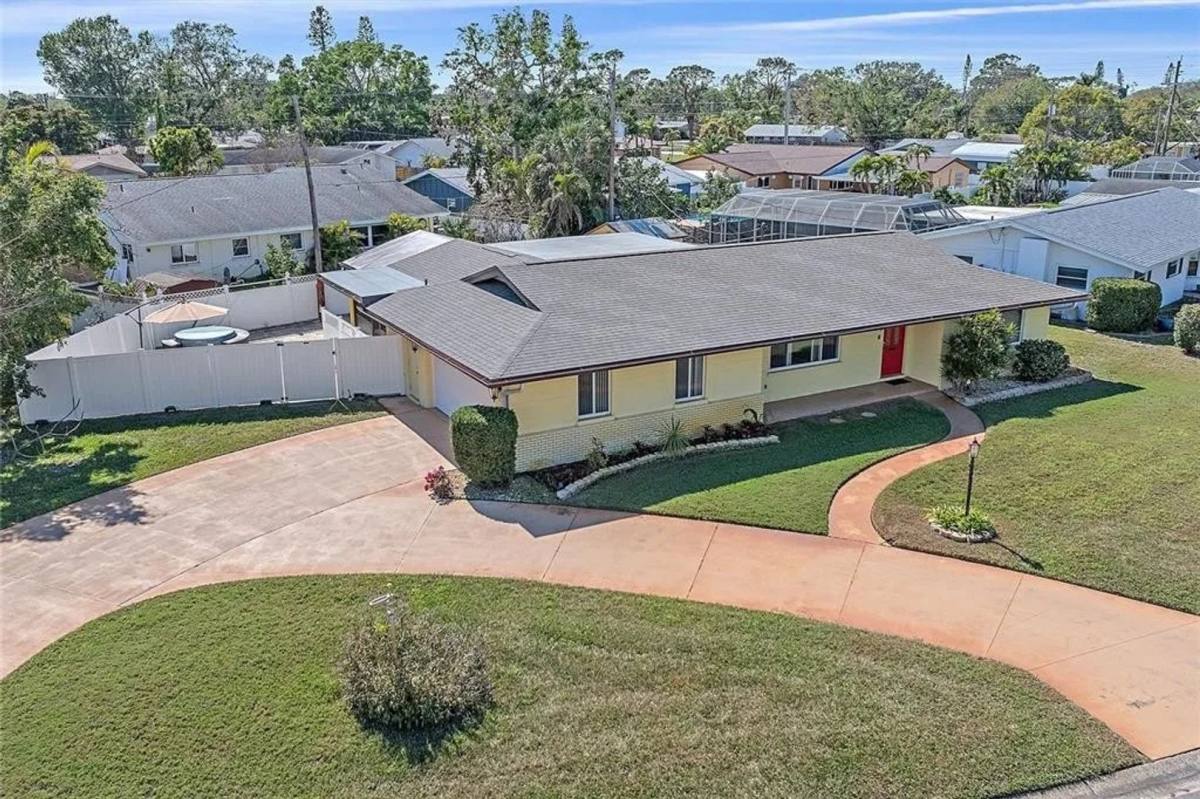 House for rent at 4201 W 18th Ave, Bradenton, FL 34205
