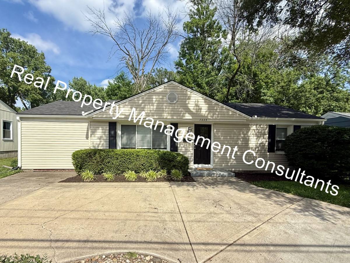 House for rent at 7335 Nall Ave, Prairie Village, KS 66208