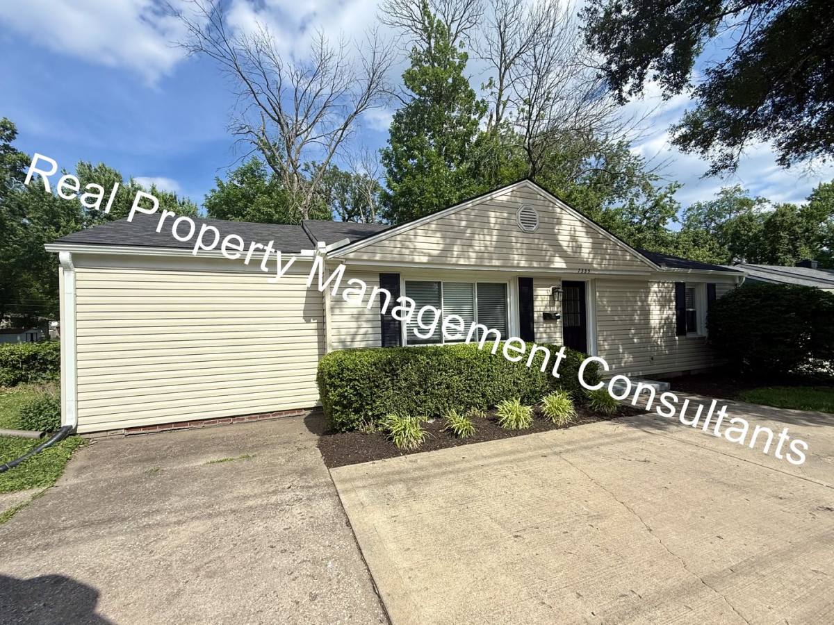 House for rent at 7335 Nall Ave, Prairie Village, KS 66208