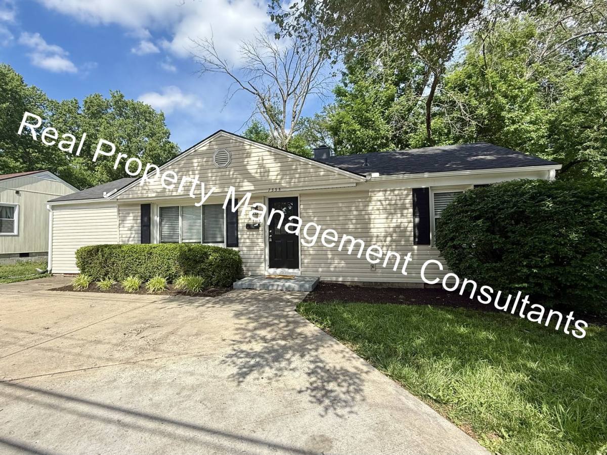 House for rent at 7335 Nall Ave, Prairie Village, KS 66208