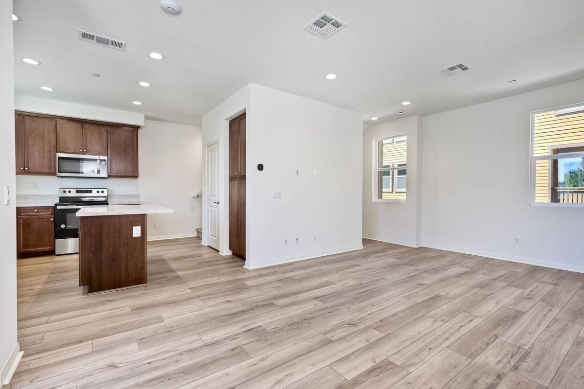 Townhouse for rent at 295 Mission Villas Rd, San Marcos, CA 92069