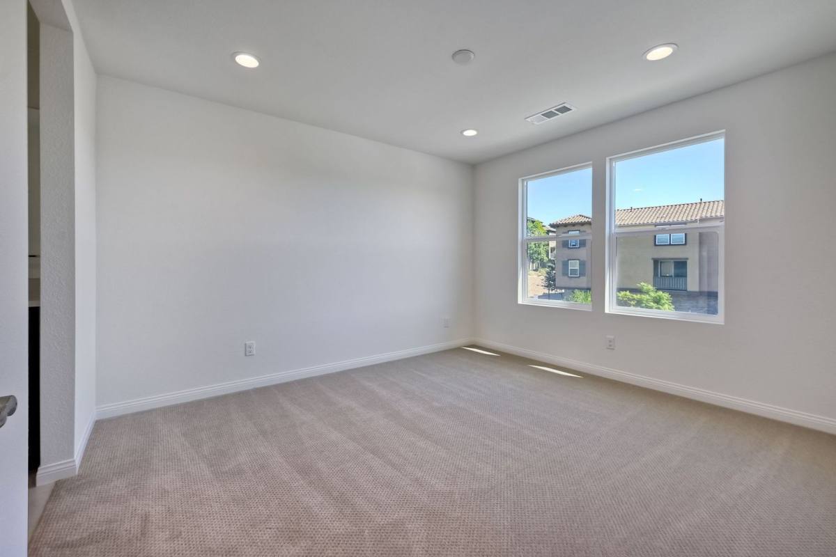 Townhouse for rent at 295 Mission Villas Rd, San Marcos, CA 92069