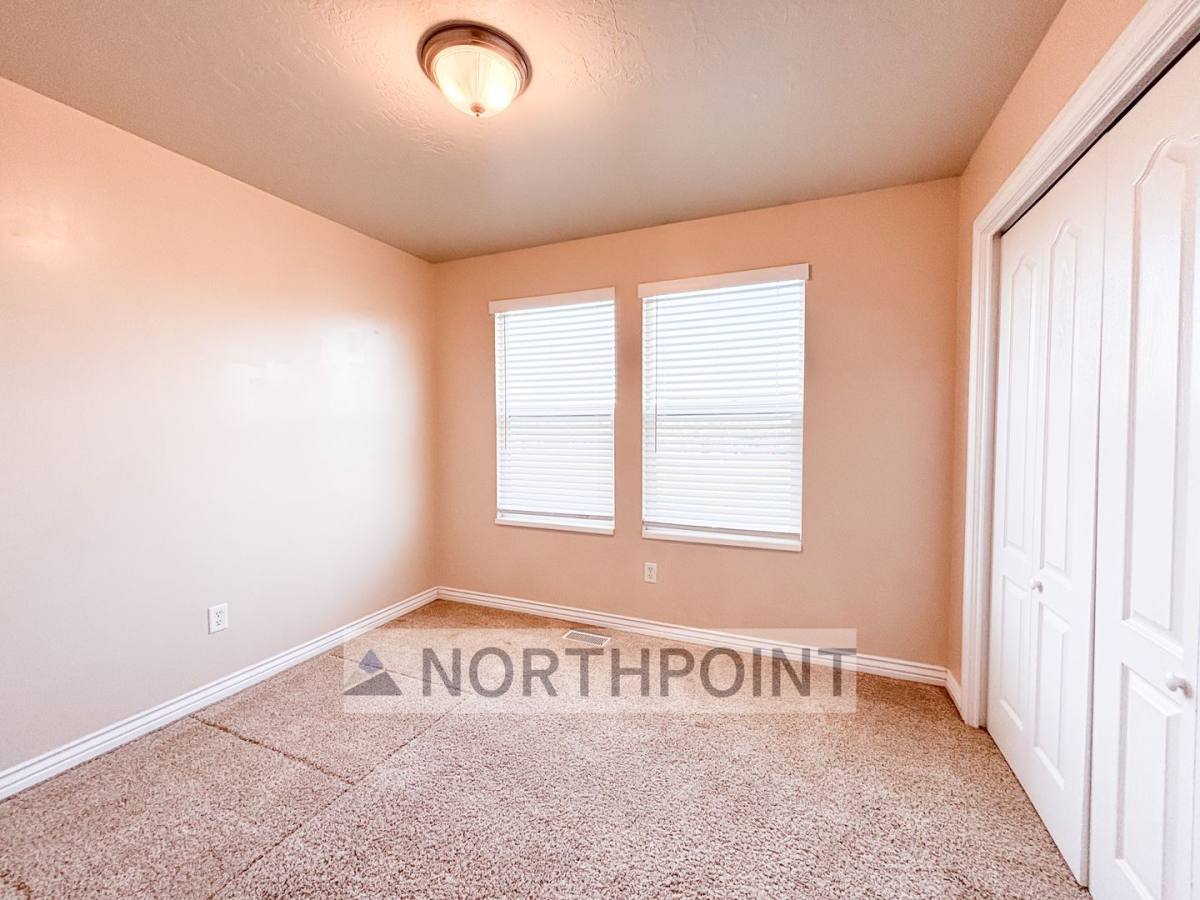Townhouse for rent at 3117 W 450 N, Clearfield, UT 84015
