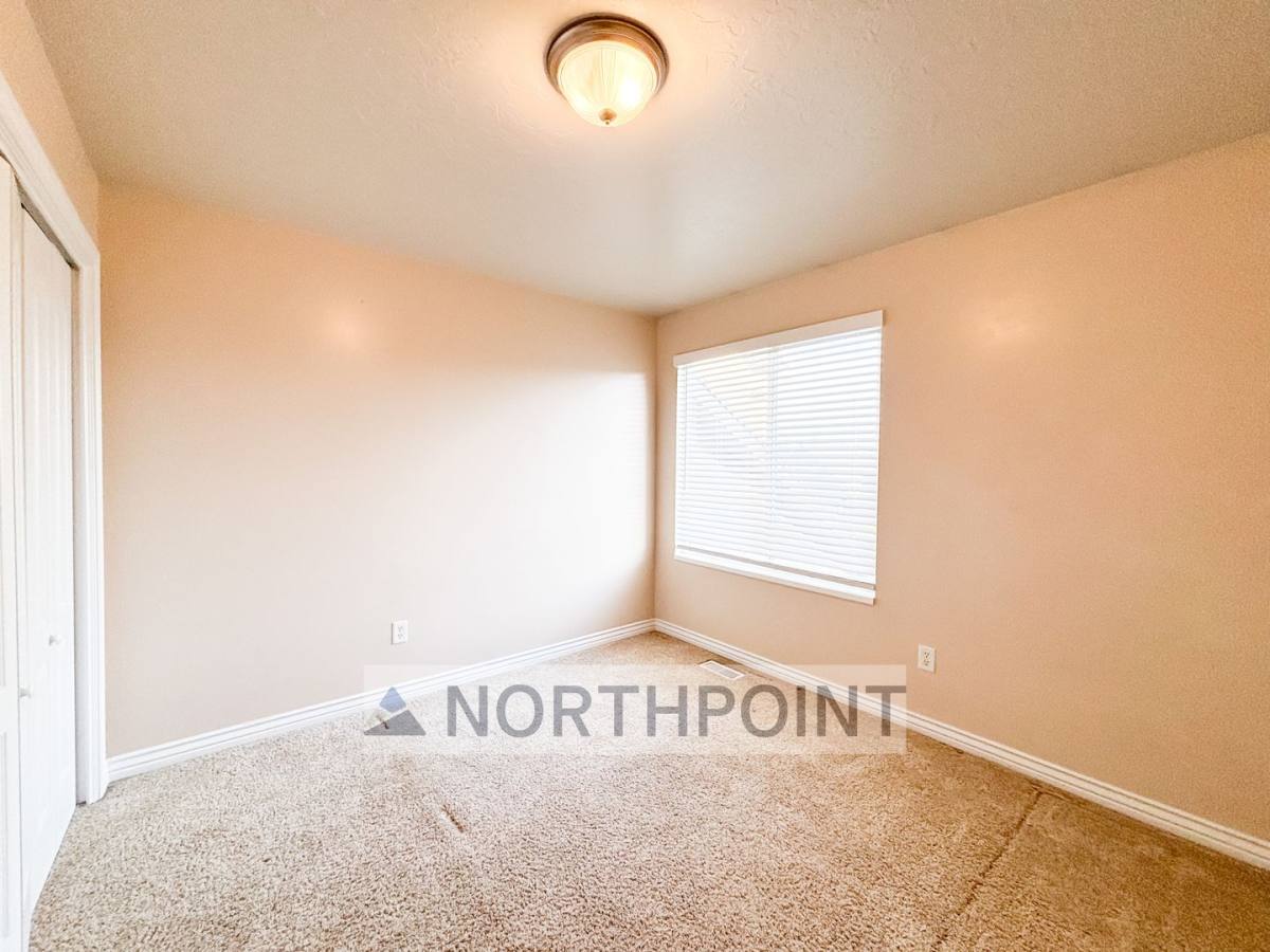 Townhouse for rent at 3117 W 450 N, Clearfield, UT 84015