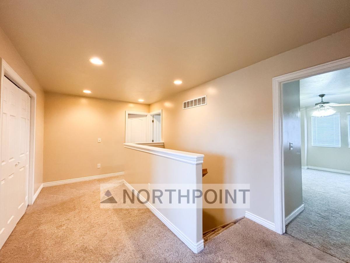 Townhouse for rent at 3117 W 450 N, Clearfield, UT 84015