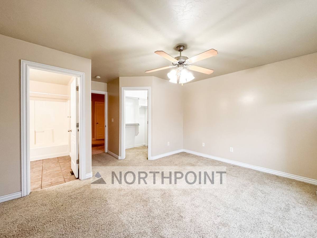 Townhouse for rent at 3117 W 450 N, Clearfield, UT 84015