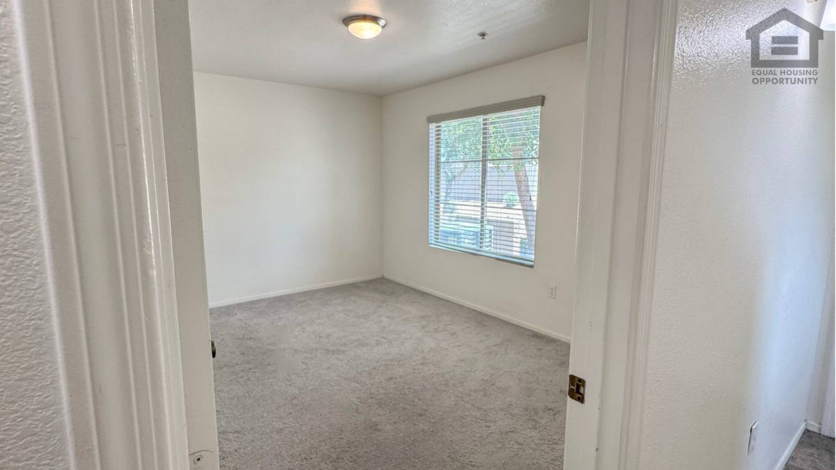 Townhouse for rent at 2401 E Rio Salado Parkway, Tempe, AZ 85288