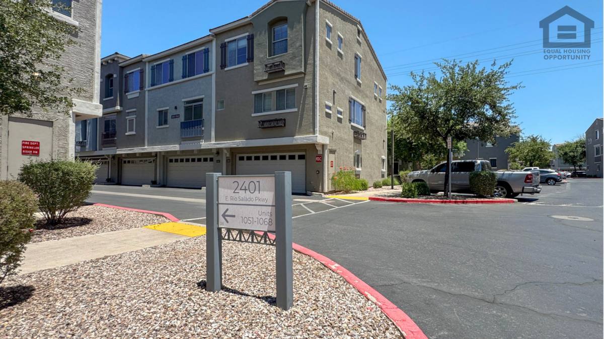Townhouse for rent at 2401 E Rio Salado Parkway, Tempe, AZ 85288