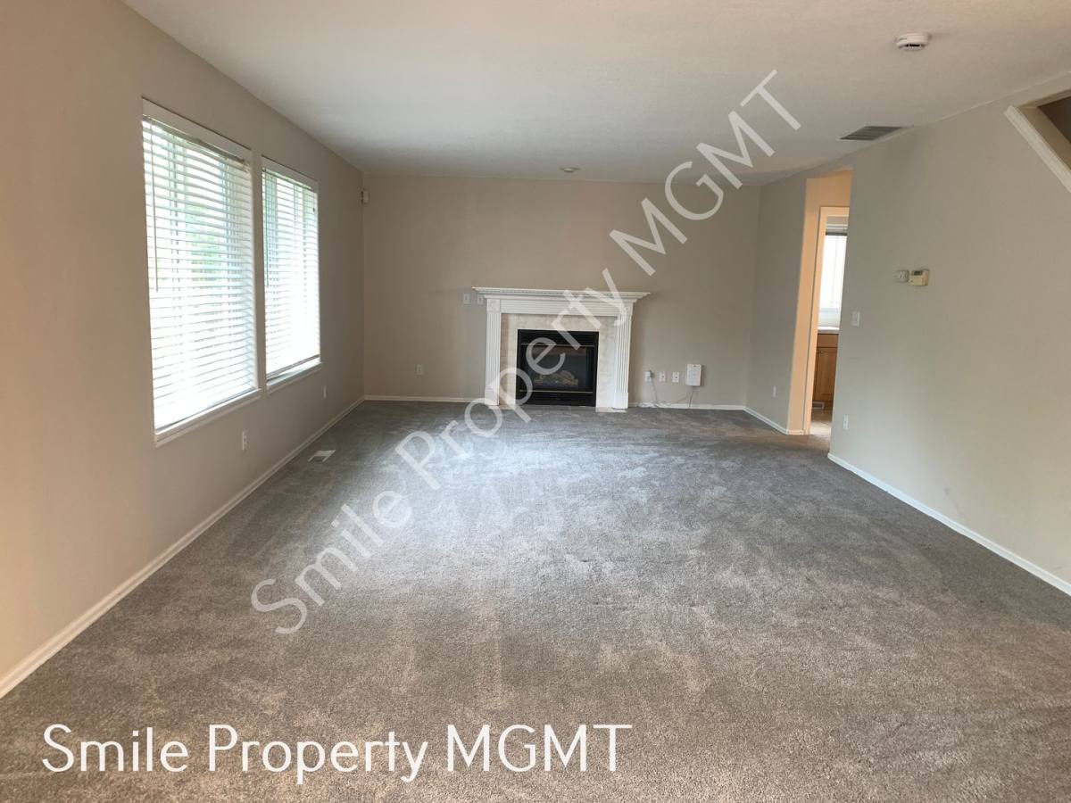 House for rent at 13840 SE 131st Ave, Clackamas, OR 97015